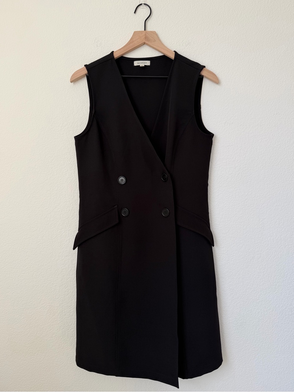 Max Studio Black Sleeveless V-Neck Double-Breasted Mini Dress Size Medium - Picture 2 of 7